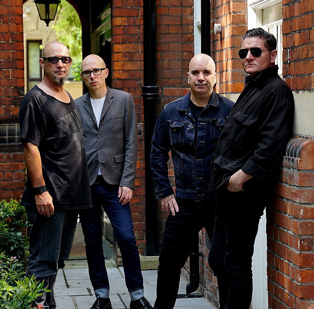 Rođen i odrastao u Essexu, glazbenik (krajnje desno) suosnivao je Electric Body Music Band Nitzer Ebb, koji je uspio tijekom 1980-ih i početkom 1990-ih (na slici LR s Davidom Goodayjem, Simonom Granger-om, Bon Harrisom)