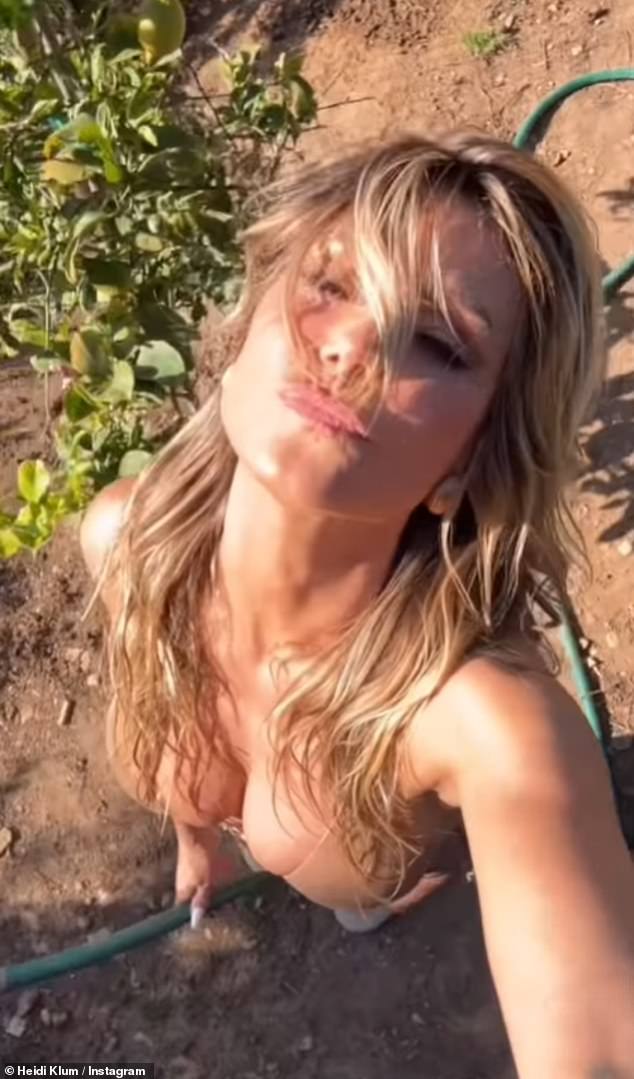 Heidi je dodatno prihvatila svoj izgled s parom naušnica od zlata i oblikovala joj plavokose tresse u lepršavom puhanju