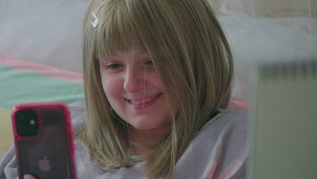 Zima je rekla dailymail.com da je to bilo puno napornog rada i hvatanja grabežljivaca. 