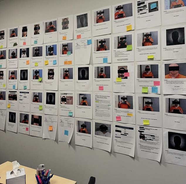 Zid sose prepun je uhićenih internetskih grabežljivca koji žele zavesti djecu