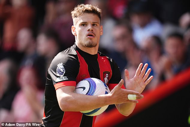 Očekuje se da će Liverpool skrenuti pozornost na potpisivanje Bournemouth -ovog Milosa Kerkeza