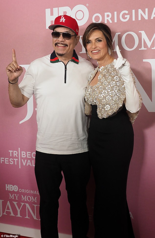 Mariska su podržali holivudski A-listeri, uključujući mnoge njezine zvijezde zakonske i reda poput ICE-T