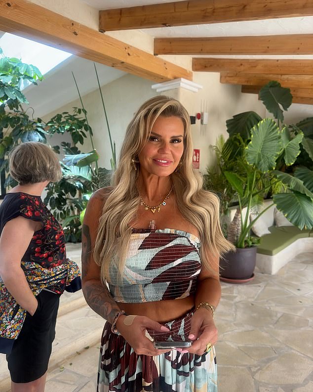 Prošlog je tjedna Kerry prešla iz svog bivšeg Ryana Mahonyja s Paolom Magaglioneom nakon sastanka dok je snimala Celebs Go Dating