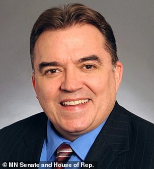 Senator države Minnesota John Hoffman bio je ozlijeđen