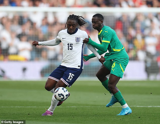 Eberechi Eze Crystal Palace, na slici (lijevo) koja igra za Englesku u utorak, jedna je opcija