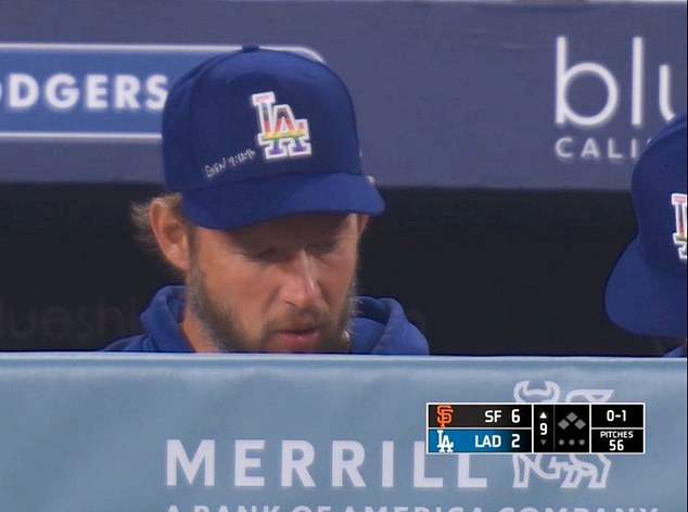 Dodgersov bacač Clayton Kershaw navodio je odlomak iz Biblije na njegov šešir s temom ponosa