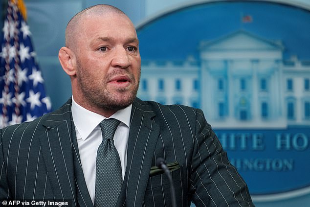 McGregor se pokušao uključiti u politiku i čak je rekao da će se kandidirati za irskog predsjednika