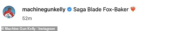 Pored nježnog trenutka, spustio je ime u natpisu: 'Saga Blade Fox-Baker'