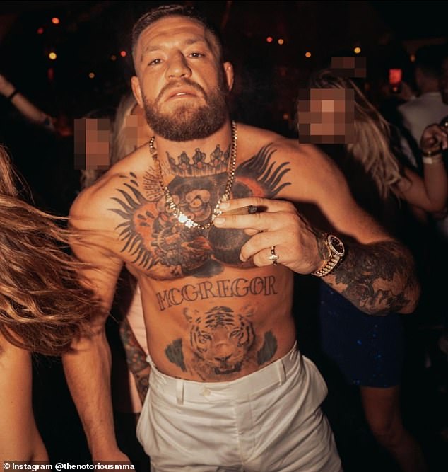 Bivši UFC -ov peraj i lagana prvak u periodi