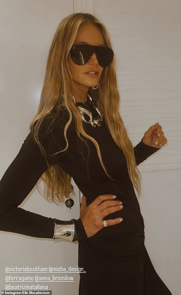 U nizu Instagram fotografija, Aussie Supermodel (61) otkrio je njezin maleni struk, vitke ruke i vitko lice dok je pozirala u dizajnerskom ansamblu