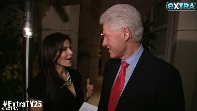 Tužba za spaljenu Zemlju također tvrdi da je Sanchez jednom imao tako zaljubljenost u Billa Clintona da je voljela biti nadimak 'Monica', nakon pripravnice Bijele kuće Monica Lewinsky