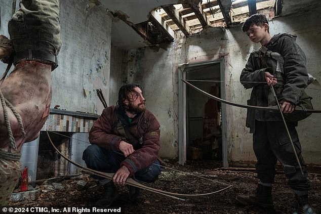 Caryn James BBC-a uručio je dugo očekivani film četiri zvijezde od pet dok je nazvala izvedbu Ralpha Fiennesa 'krađu scene'