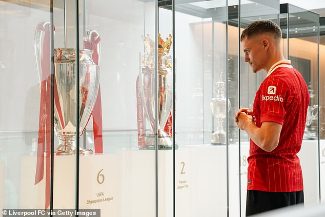 Crveni su izvadili početnih 100 milijuna funti, što bi moglo porasti na 116 milijuna funti, na Zlatnog dječaka