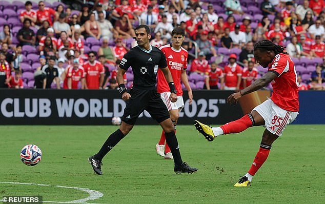 Renato Sanches, koji je zamijenjen za Kokcu, postigao je pogodak za Benficu trenutke nakon dolaska