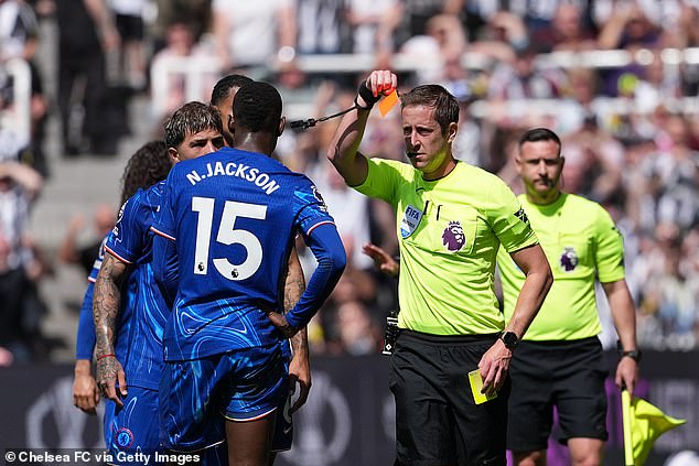 Ovo je bio Jacksonov drugi crveni karton u 40 dana, nakon otpuštanja u Newcastleu 11. svibnja