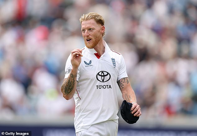 U nakupljanju, Ben Stokes je tvrdio da bi spuštanje svog potpredsjednika bilo 