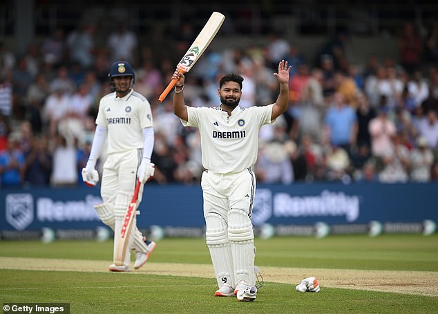 Rishabh Pant slavi nakon što je stigao do svog stoljeća - sedma u testnom kriketu