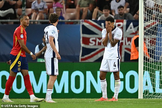 Jarrell Quansah dao je kaznu kasno u prvom poluvremenu i bio je devastiran zbog pogreške