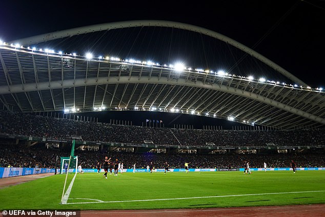 Igra će se igrati na olimpijskom stadionu u Ateni, gore, dok se obnavlja redovno mjesto Panathinaikosa