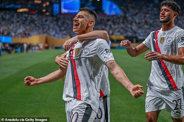 Tinejdžer Claudio Echeverri imao je noć za pamćenje dok je postigao svoj prvi cilj za City