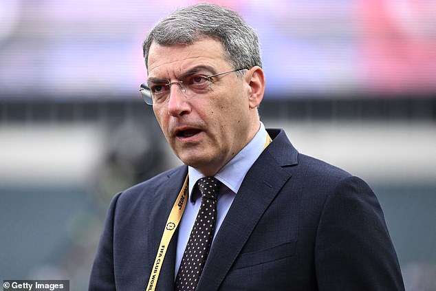 Generalni direktor Juventusa Damien Comolli navodno je osmislio ponudu za Sancho