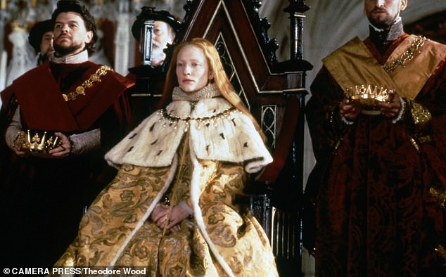 Nastavila je istaknuti da je njezin filmski film Elizabeth 1998. godine - u kojem je glumila kraljicu Elizabetu I (na slici) - potjecala iz mješavine različitih nacionalnosti