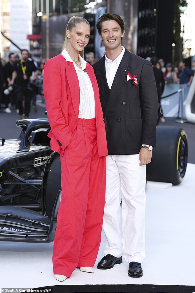 F1: Film se može pohvaliti Tommyjem Hilfigerom kao sponzorom života, dok su par napajanja Patrick i Abby prošle godine suočili s glavnom kampanjom koju je fotografirao Alasdair McLellan prošle godine