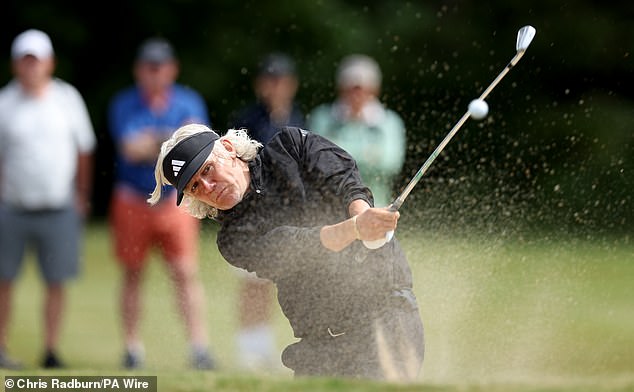 Bullard je bio među oko 2000 ljudi koji se natječu u regionalnim kvalifikacijskim događajima