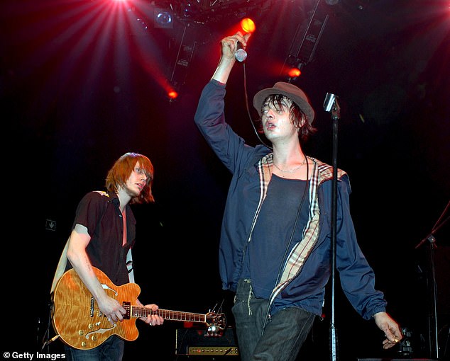 Najavljujući razorne vijesti, BabyShambles je objavio na Facebooku: