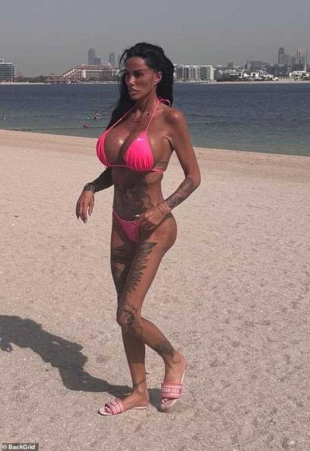 Nije poznato kad je Katie stigla u Dubai, jer je bila slika na Ibizi samo dva dana prije