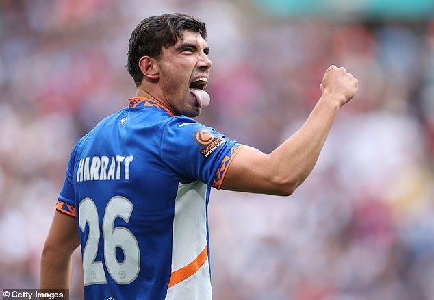 Ženska prijateljica rekla je da 