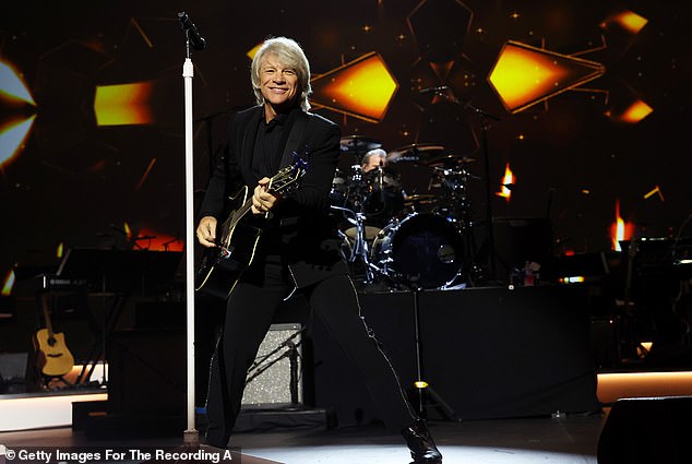 Jon Bon Jovi bio je javni zagovornik Kamale Harris i podržao ju je prošle godine tijekom predsjedničke kampanje; Gledano 204 u LA -u