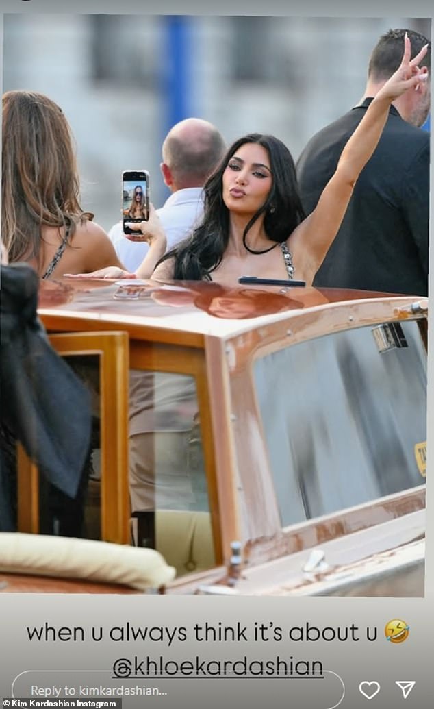 Kim je kasnije udarila u nekoliko poza dok je Khloe snimila neke fotografije - ali urnebesni detalj brzo se pojavio kako bi otkrio da je dobar američki utemeljitelj uzimao selfije od sebe, a ne Kim