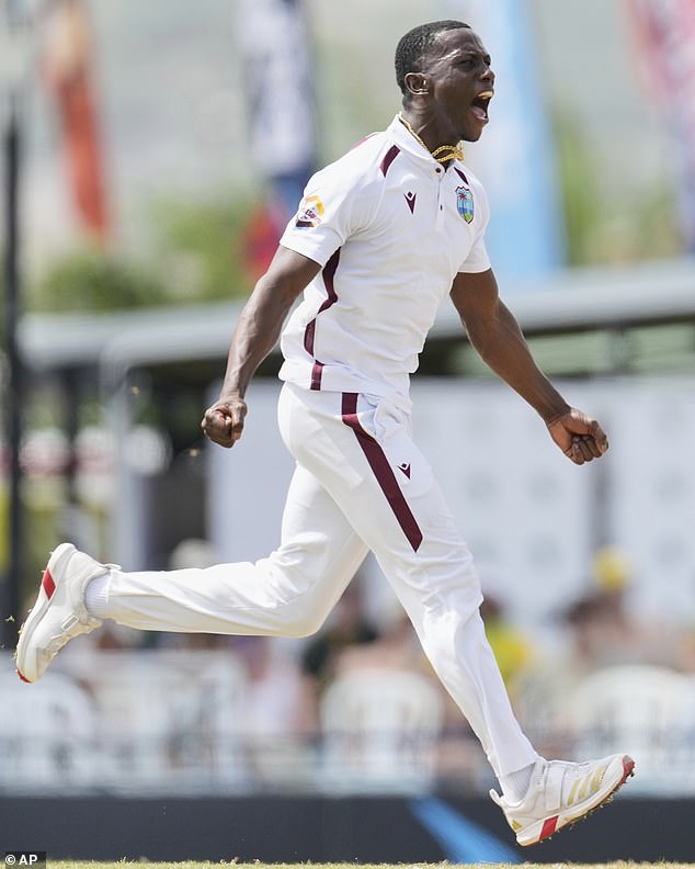 Shamar Joseph je u prvim ubačajima odgovorio s četiri hica, uključujući Usman Khawaja, Cameron Green i sveobuhvatni Beau Webster