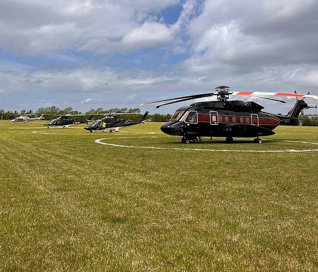 Air Charter iz helikoptera - koja prodaje povratne karte za 13.950 funti - smatra da štedi svoje slavne kupce do osam sati po putu u usporedbi s vožnjom