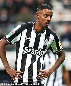 Alexander Isak, koji je ugovoren do 2028. godine, trebao bi ostati u Newcastleu sljedeće sezone