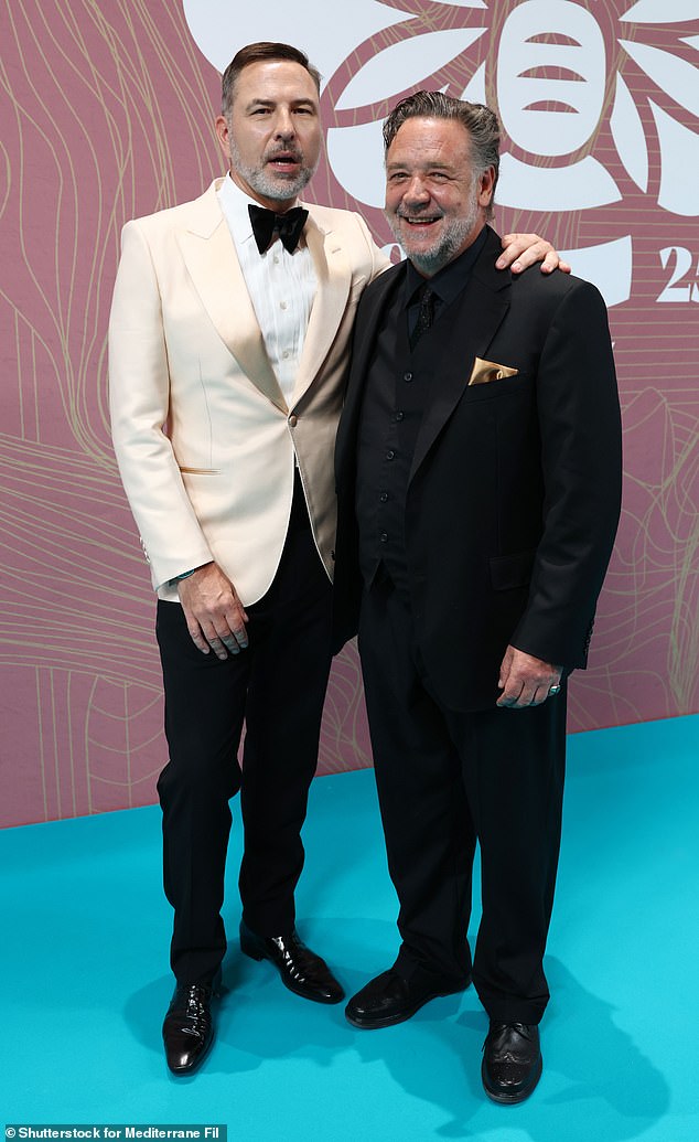 Također na nedjeljnom nagradama nagrada bili su David Walliams (53) i Russell Crowe, 61