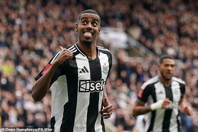 Alexander Isak, međutim, uspio je u Newcastleu nakon što se kretao u istom ljetnom prozoru