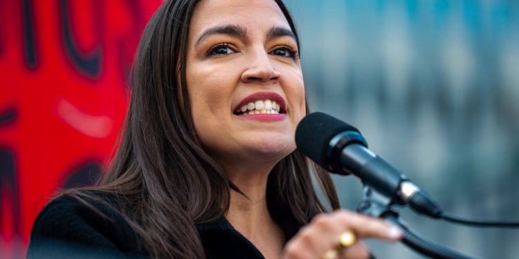 AOC uzima krug pobjede dok Trump-Elon BreakUp potvrđuje sve što su ona i Bernie Sanders upozorili