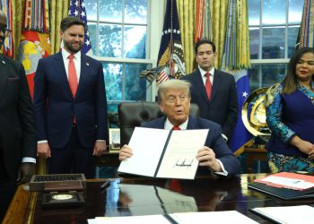 Afrički mirovni sporazum koji je posredovao Trump vezan za američki resurs – RT Afrika