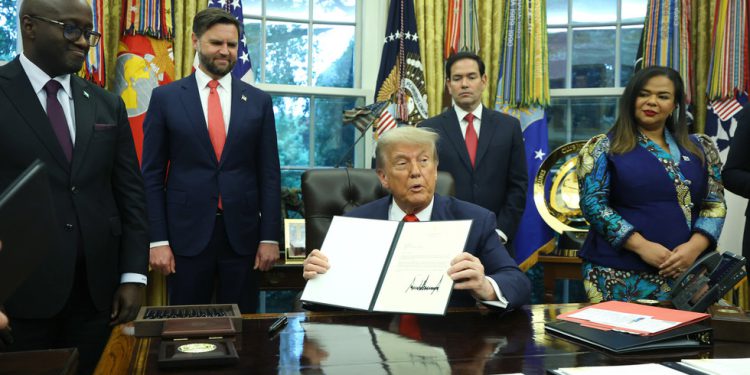 Afrički mirovni sporazum koji je posredovao Trump vezan za američki resurs – RT Afrika