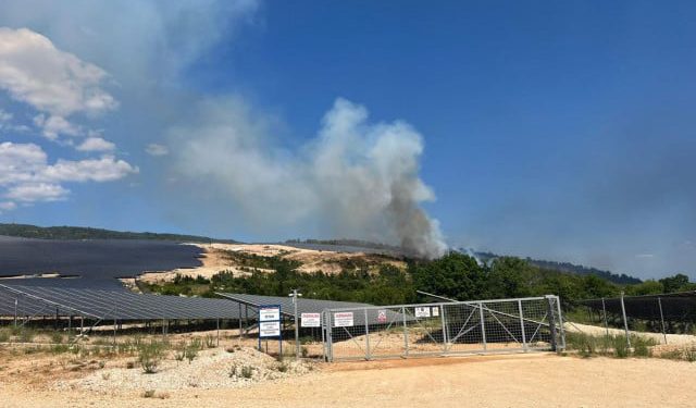 Aktiviran požar u na lokaciji Tihaljina- Drinovci u blizini solarne elektrane