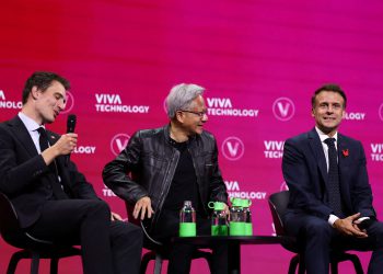 Ambiciozni Macron: Francuska cilja na proizvodnju 2-10 nanometarskih poluvodiča