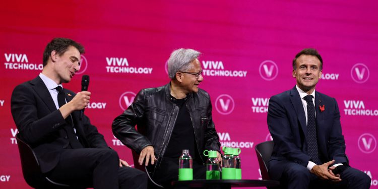 Ambiciozni Macron: Francuska cilja na proizvodnju 2-10 nanometarskih poluvodiča