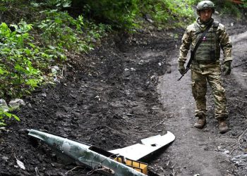 Američki Intel iza ukrajinskog napada na ruske avione-bivši francuski špijun-RT Rusija i bivši Sovjetski Savez