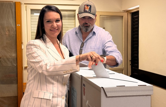 Anita Bonačić Obradović u društvu supruga Ivice glasala na izborima