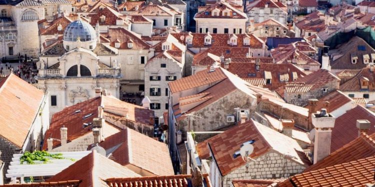 BLIZU PLAŽE Napao i teško ozlijedio ženu u Dubrovniku
