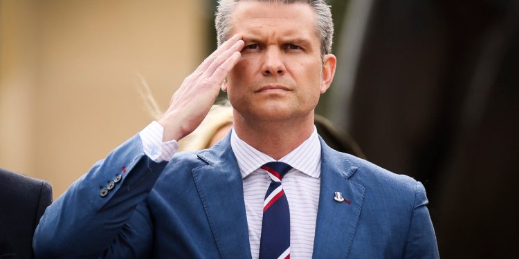 Bijela kuća se bori za pronalaženje kvalificiranih ljudi koji su voljni služiti pod Peteom Hegsethom: Izvještaj