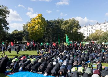 Bijelci postati manjina u Velikoj Britaniji u 40 godina – studij – RT World News