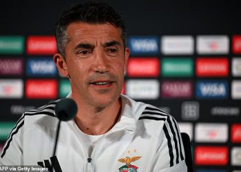 Bivši šef Premier lige prekida tišinu na eksplozivnom rogu sa svojim igračem na klupskom Svjetskom kupu – nakon što mu je rečeno ‘f *** you’ prije Shushing Star